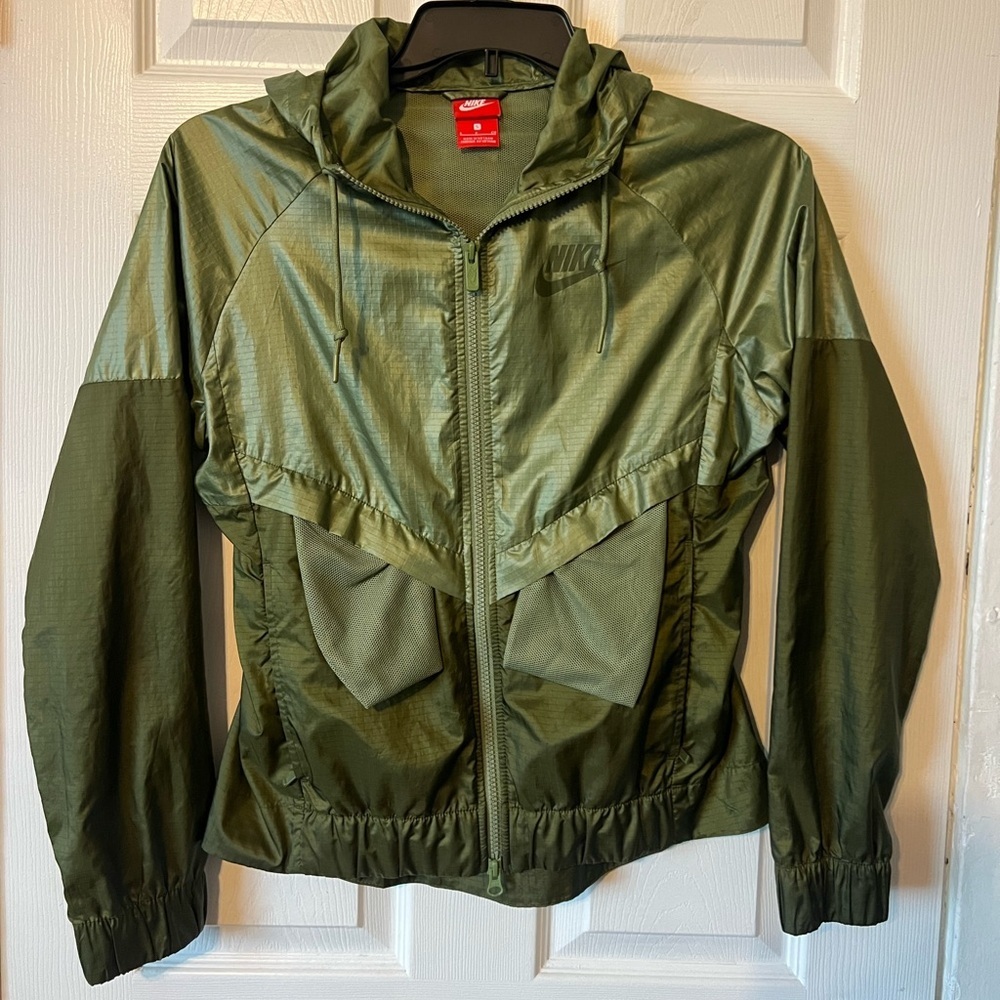 Nike Women’s Olive Green Windbreaker Jacket